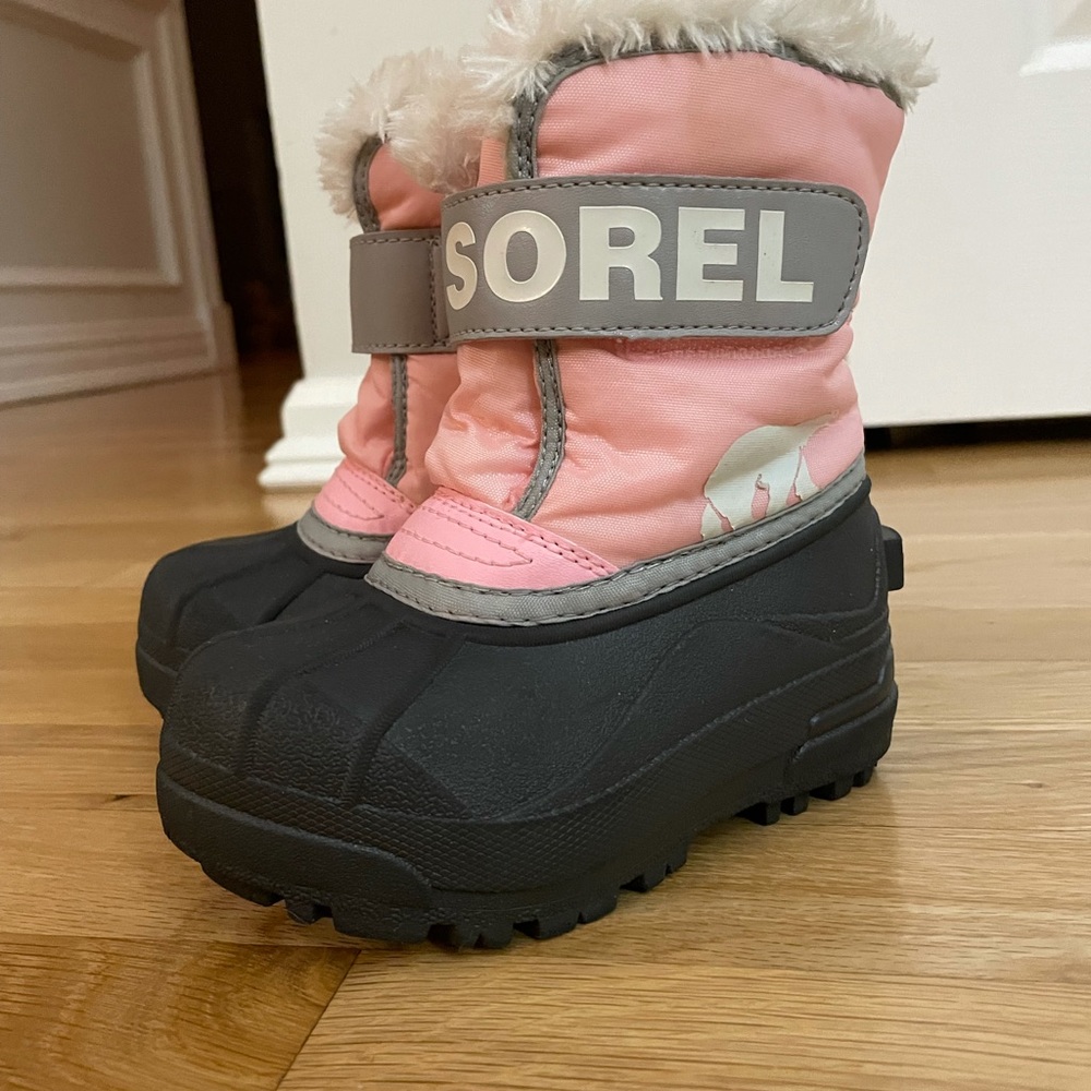 Sorel toddler size 8 snow boots